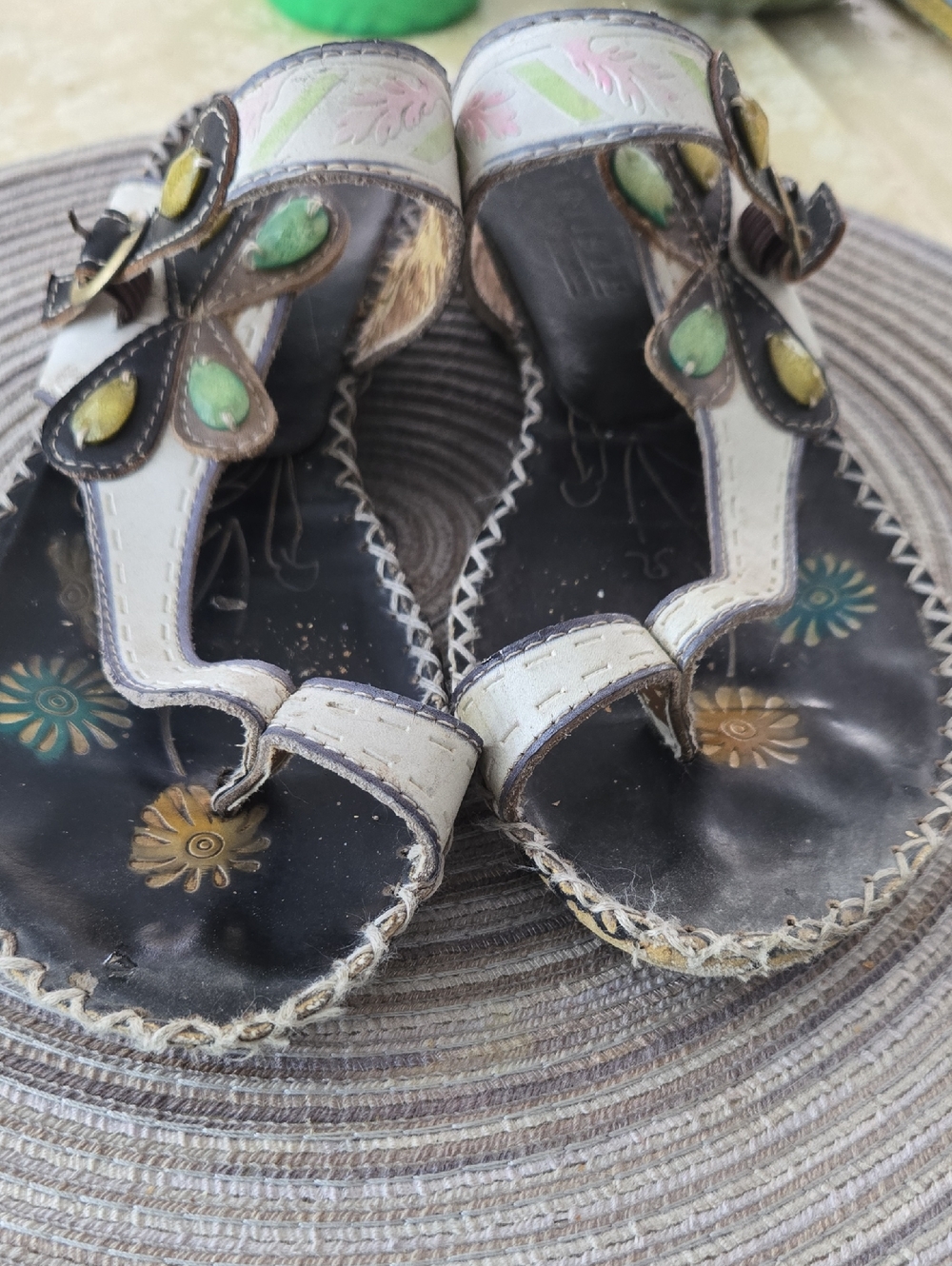 Women’s White and Brown Floral Toe-Ring SandalsLArtiste Hand Painted Sandal